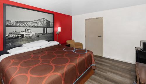 Queen Room - Mobility Access/Non-Smoking