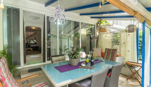 Three-Bedroom Holiday Home 