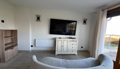 Suite with Lake View