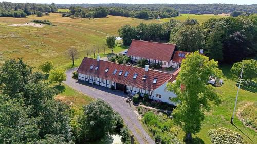 Three-Bedroom Townhouse