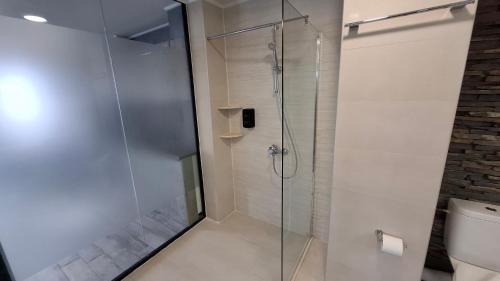 Two-Bedroom Deluxe Apartment with Balcony