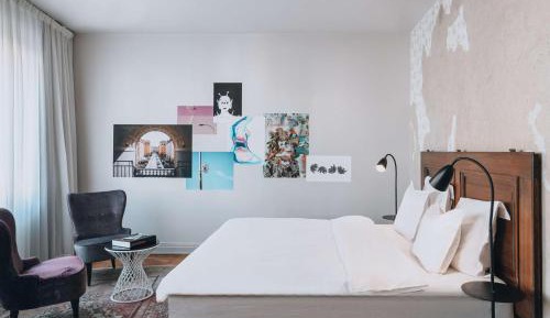 Deluxe King Room