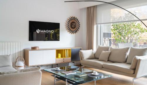 Four-Bedroom Apartment with Balcony 