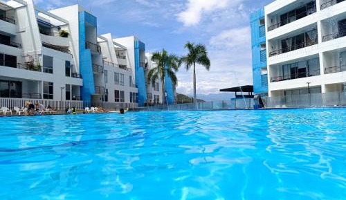 Apartment with Pool View 