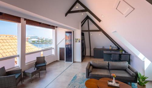 Two-Bedroom Deluxe Apartment