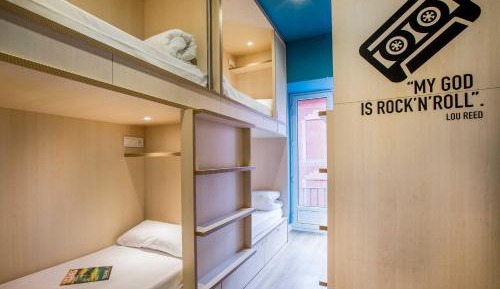 Bed in 6-Bed Mixed Dormitory Room