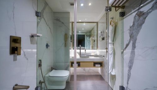 Grand Suite with Two Way Airport Transfers