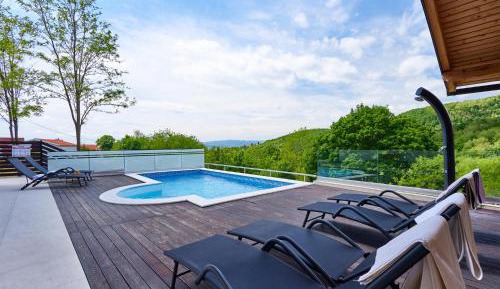 Three-Bedroom Holiday Home 