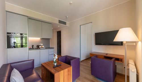One-Bedroom Apartment with Balcony