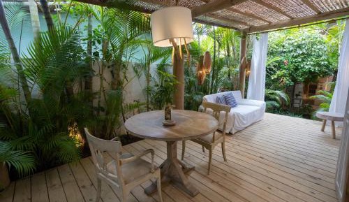 Bungalow with Patio