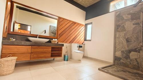 King Room with Pool View