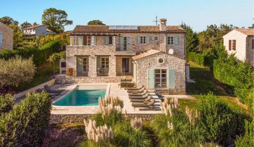 Four-Bedroom Holiday Home