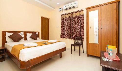 Deluxe Double Room (2 Adults + 1 Child)