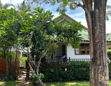 Villa with Garden View