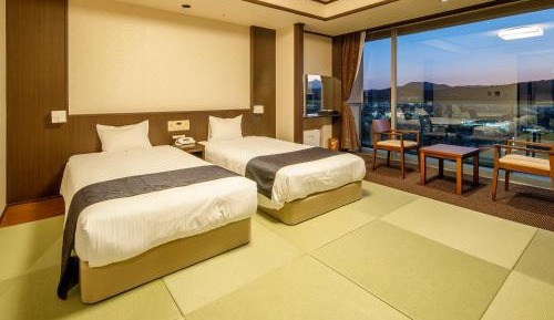 Twin Room with Shared Bathroom