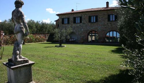 Five-Bedroom Villa - Split Level 