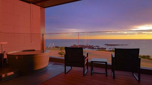 Ocean Terrace with Open-Air Bath (2 adult)