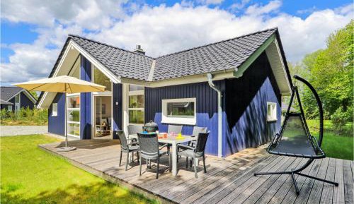 Three-Bedroom Holiday Home 