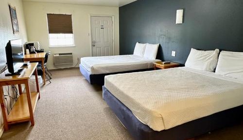 Standard Queen Room