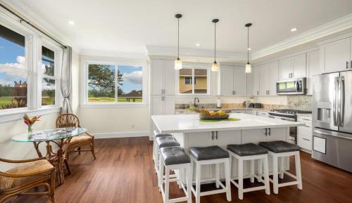 Three-Bedroom Holiday Home 