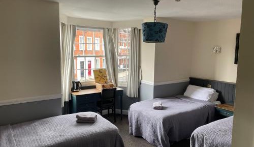 Triple Room with Bathroom