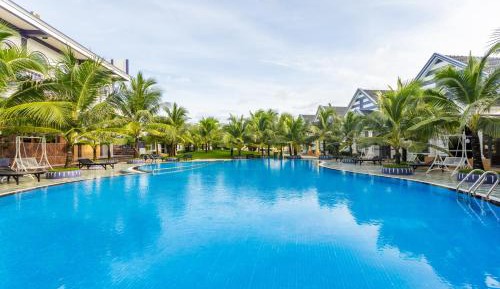 Double Room with Pool View