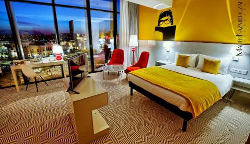 Superior Double Room with One Double Bed and Sofa
