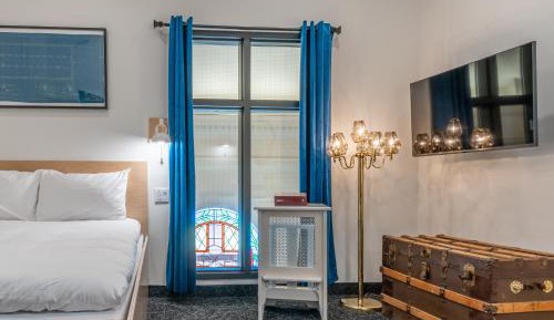 Queen Room