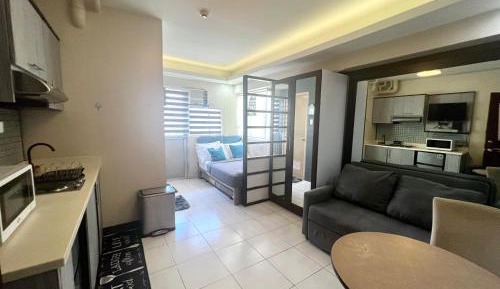 Studio Apartment with Balcony