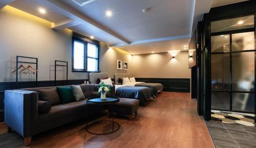 Premium Suite