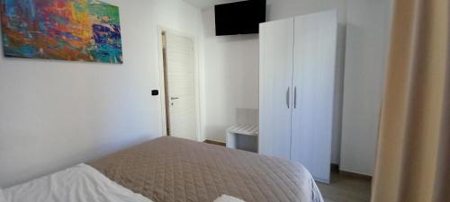 One-Bedroom Apartment with Balcony