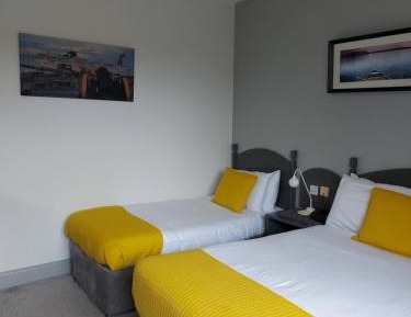 Double or Twin Room with Shower