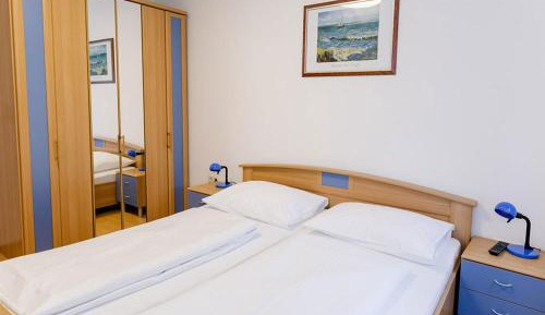 One-Bedroom Apartment with Balcony