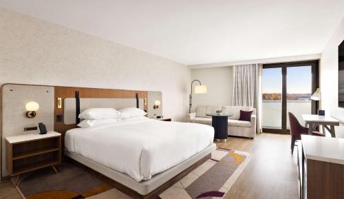 King Room with Balcony