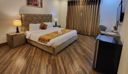 Deluxe Double or Twin Room