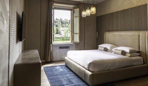 Suite with River View