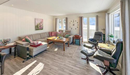 Three-Bedroom Holiday Home 