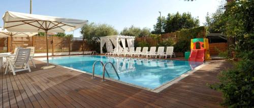 One-Bedroom Apartment with Balcony