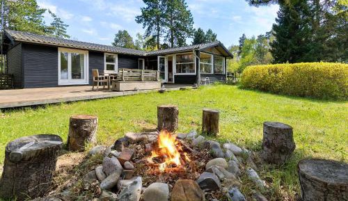 Three-Bedroom Holiday Home 