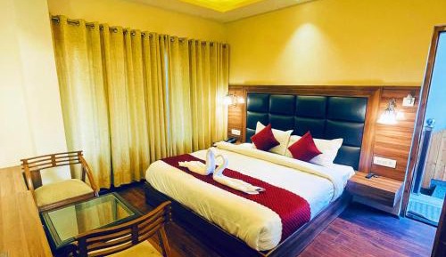 Queen Room with Balcony