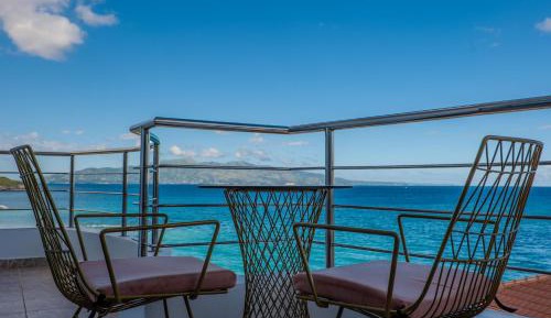 Deluxe Double Room with Balcony and Sea View