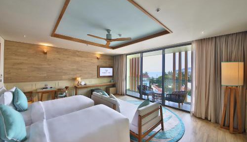 Fusion Twin Suite with Partial Sea View