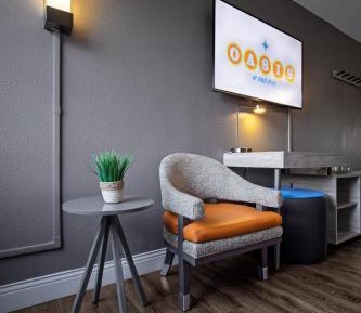 Poolside Double Queen