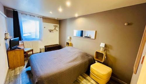 Double Room with Shared Toilet