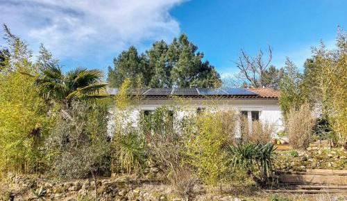 Three-Bedroom Holiday Home 