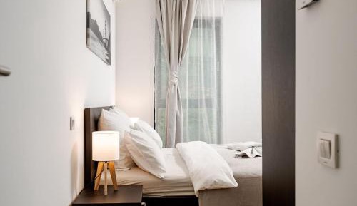 One-Bedroom Apartment with Terrace