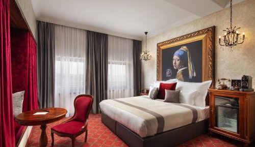 Superior King Room