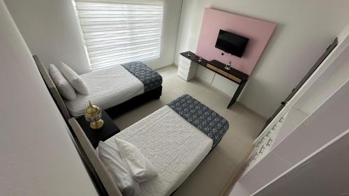 Standard Twin Room with Shared Bathroom
