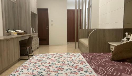 Queen Room