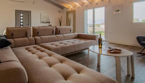 Apartment with Garden View